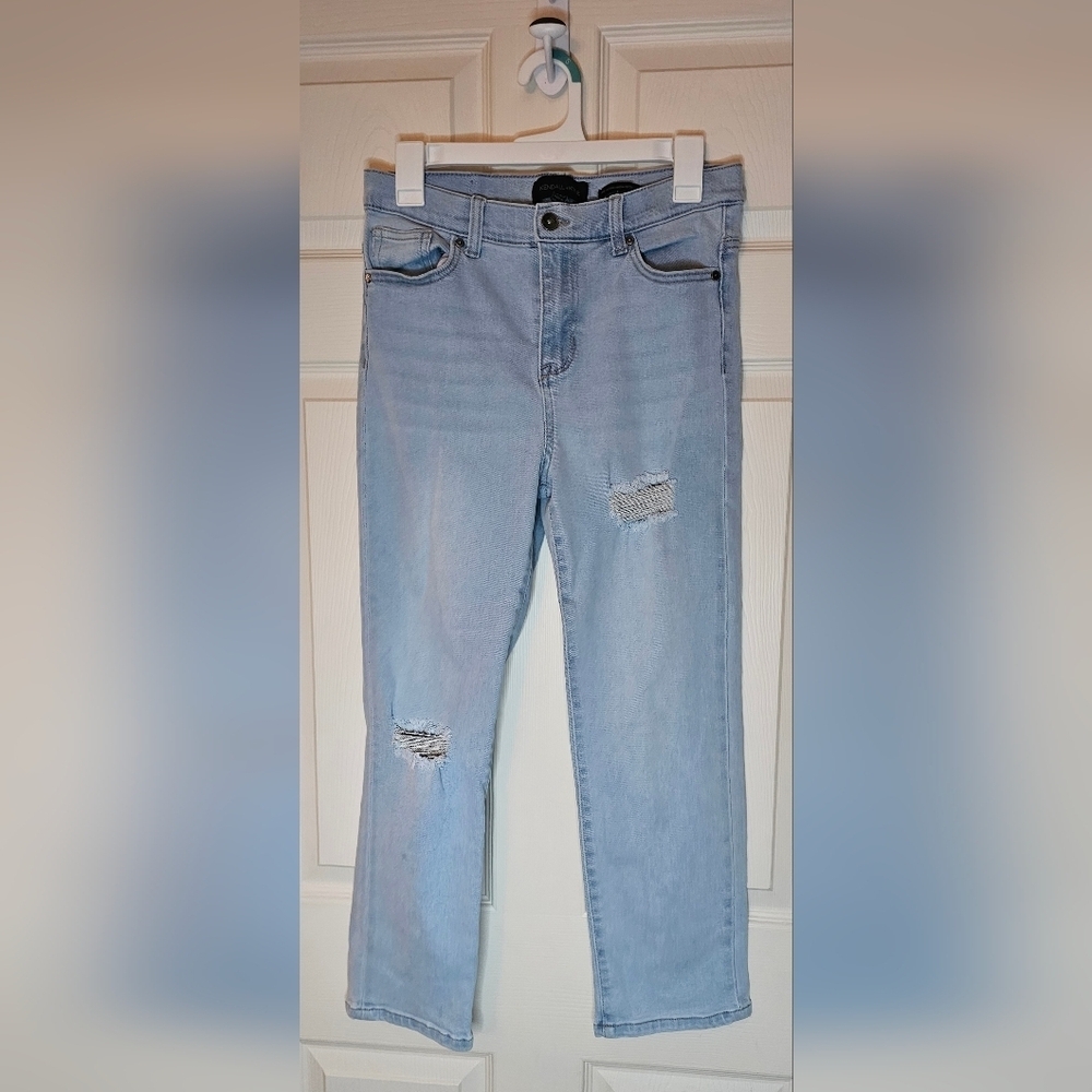 Kendall + Kylie High Rise Distressed Cropped Jeans Light Wash - Size 29